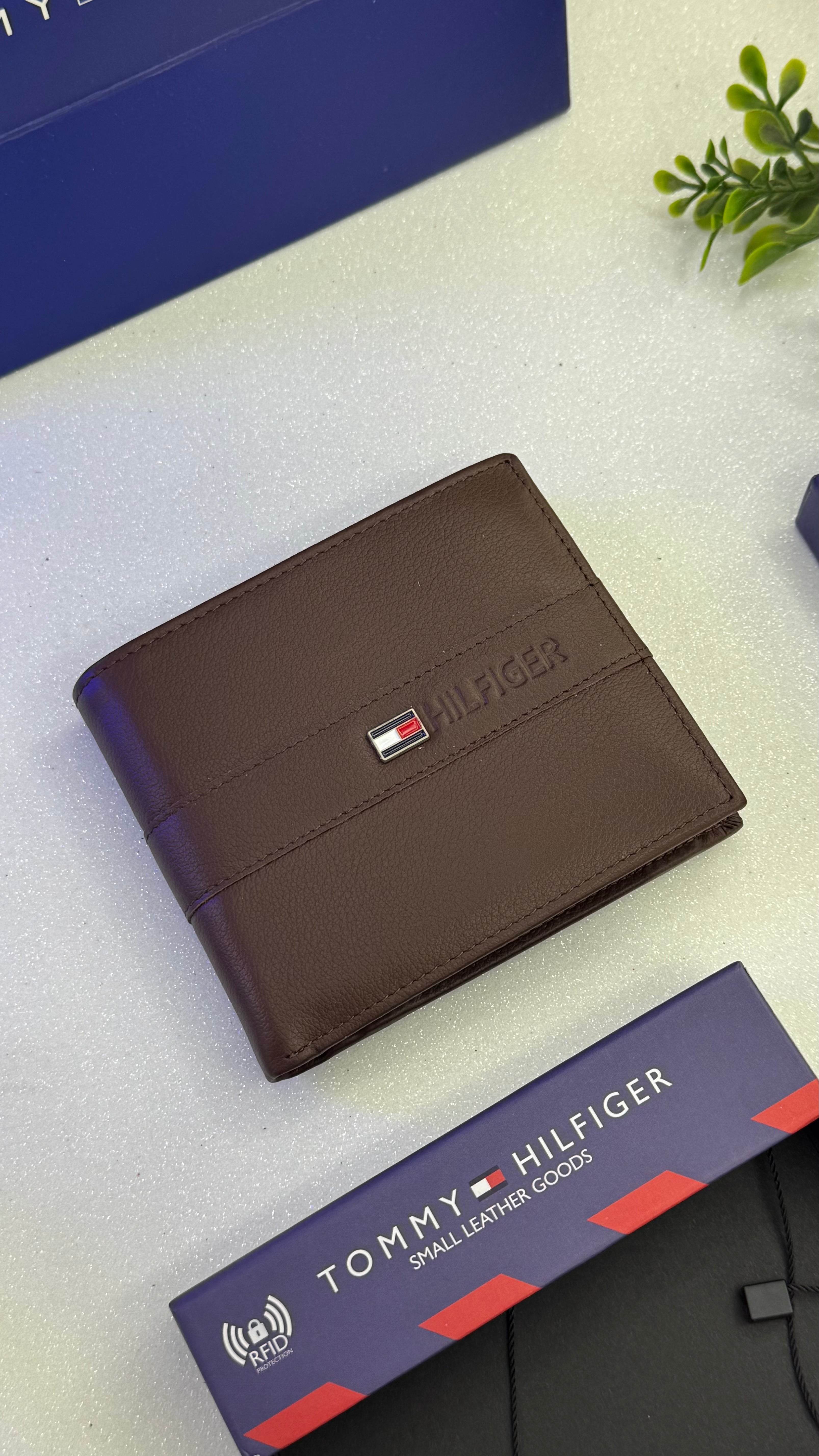 Tommy wallet.101