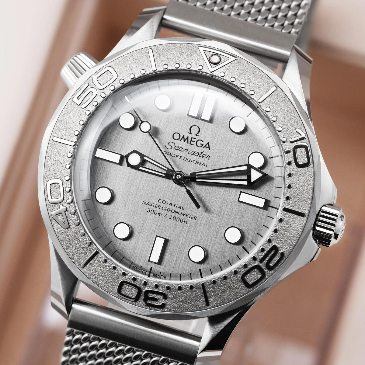 Omega Seamaster Mirror Original Watch for Men - Silver Dial, Silver Metal Strap - Image 3