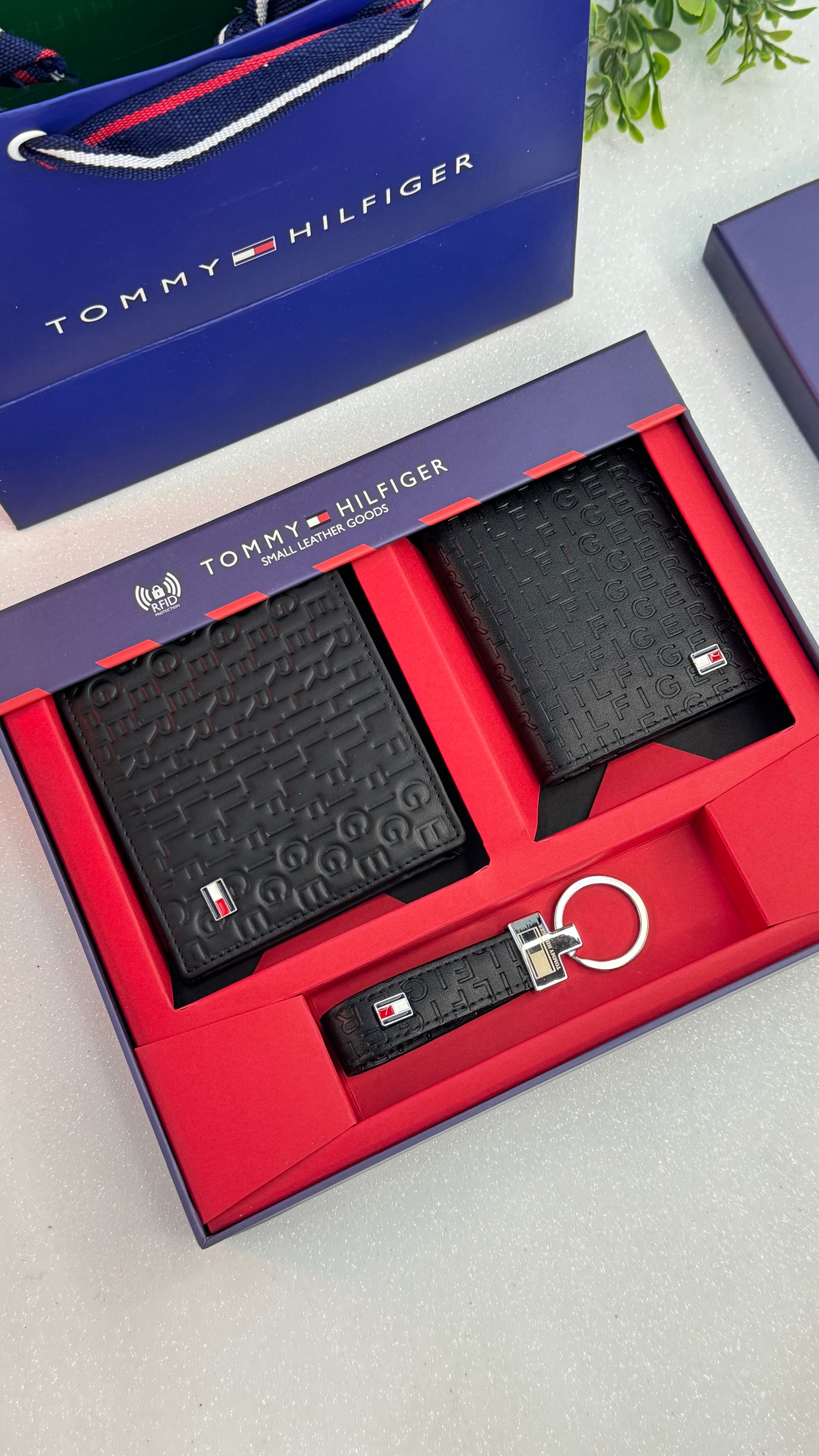 Tommy hilfiger .set 11