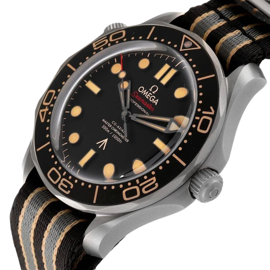 Omega Seamaster Mirror Original Watch for Men - Black Dial, Beige Fabric Strap - Image 4