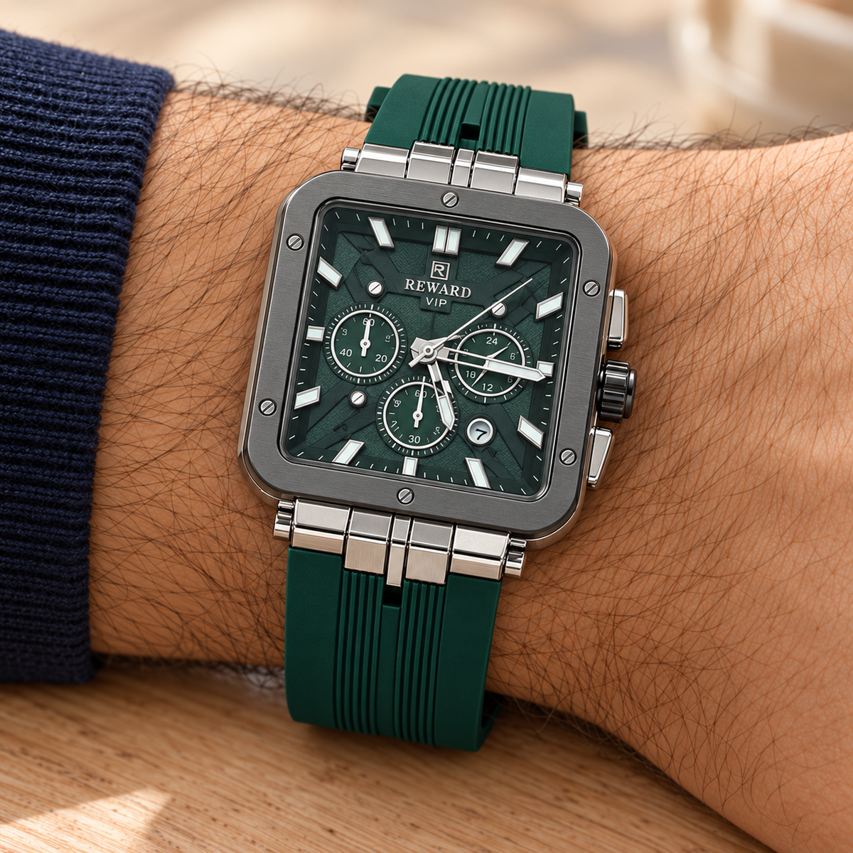 Men watch Reward RD833569M