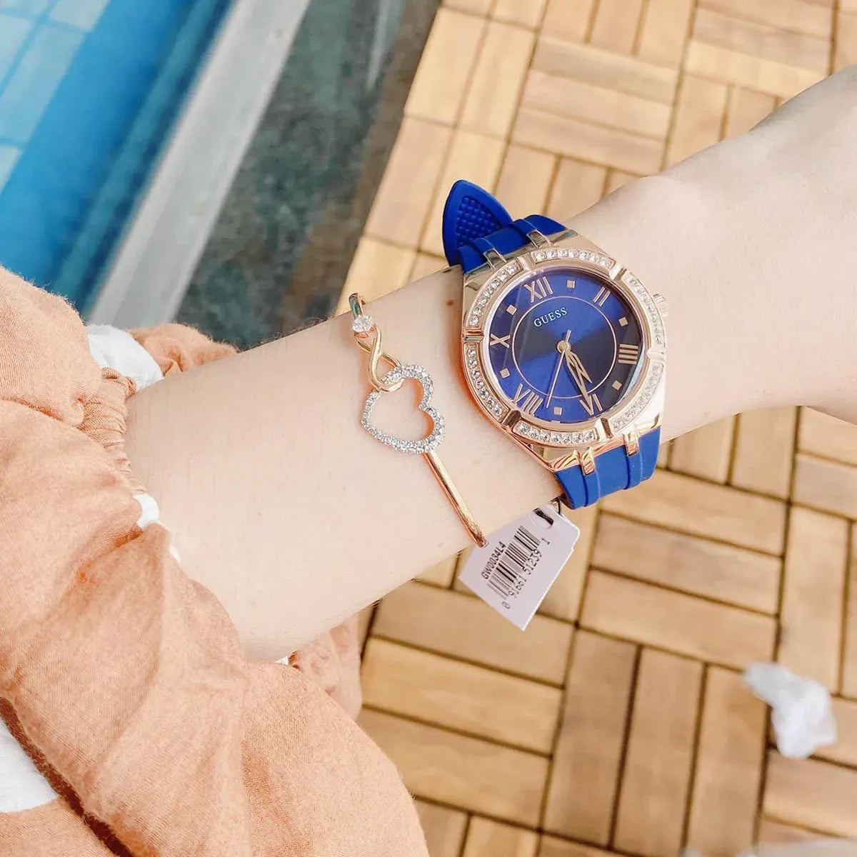 ساعة Guess نسائية GW0034L4