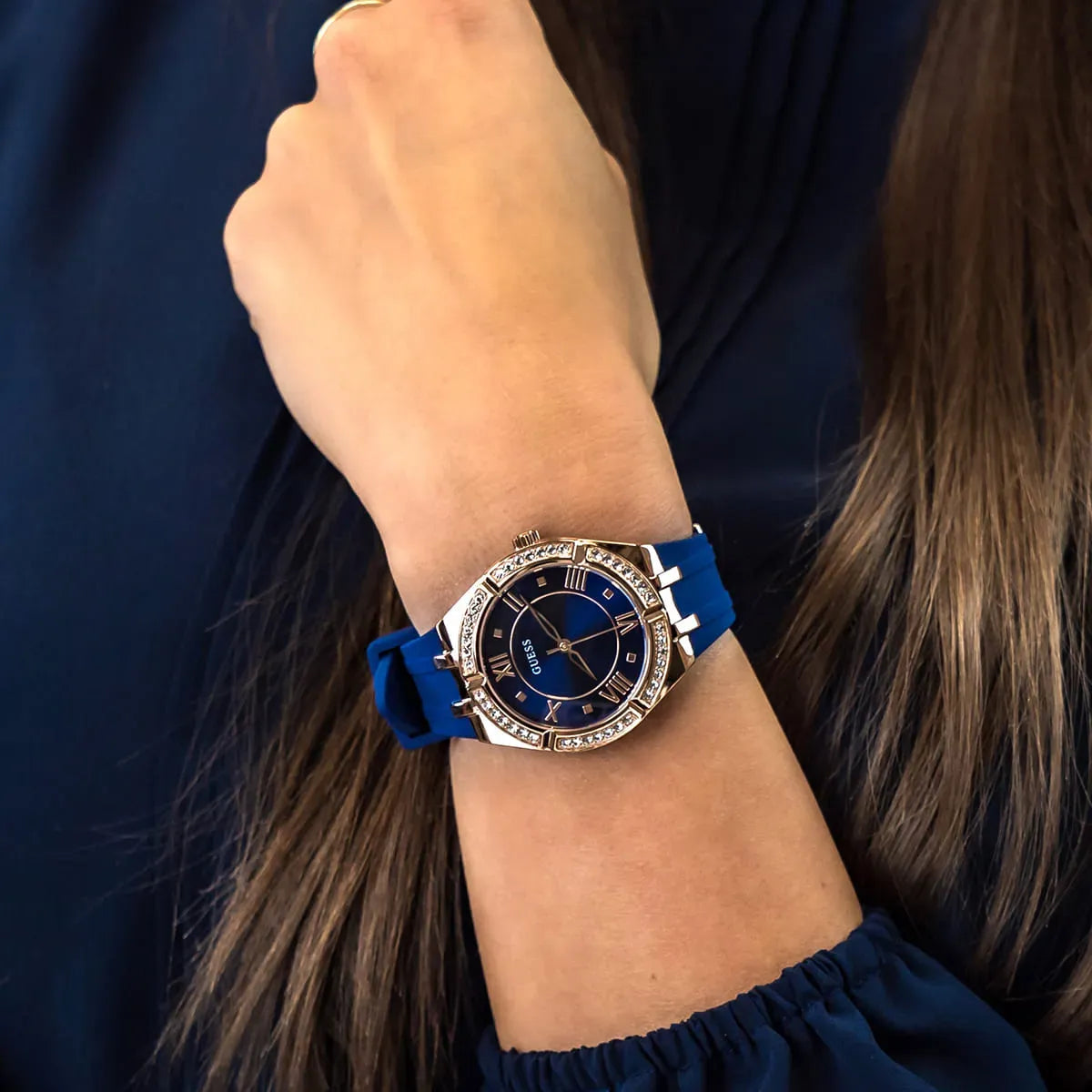 ساعة Guess نسائية GW0034L4