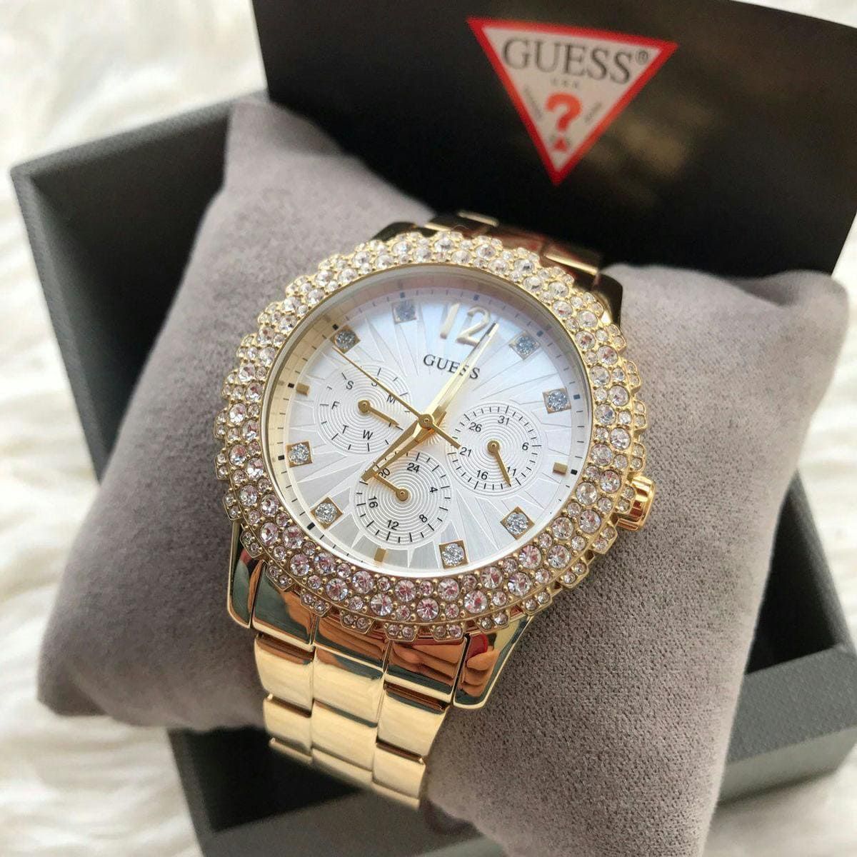 ساعة Guess نسائية W0335L2