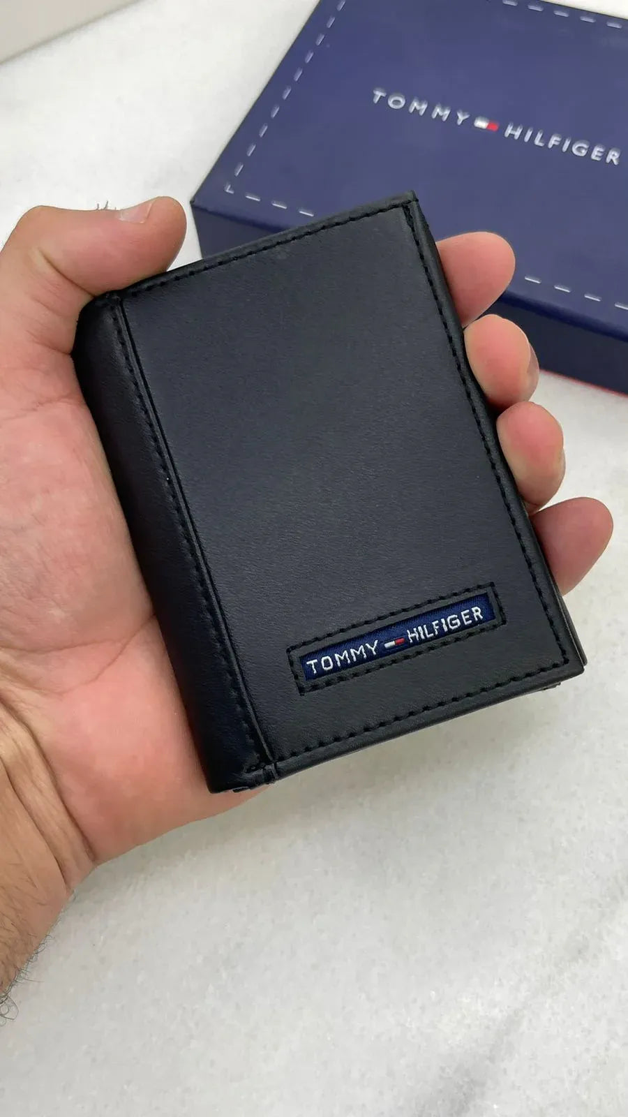 Tommy hilfiger wallet