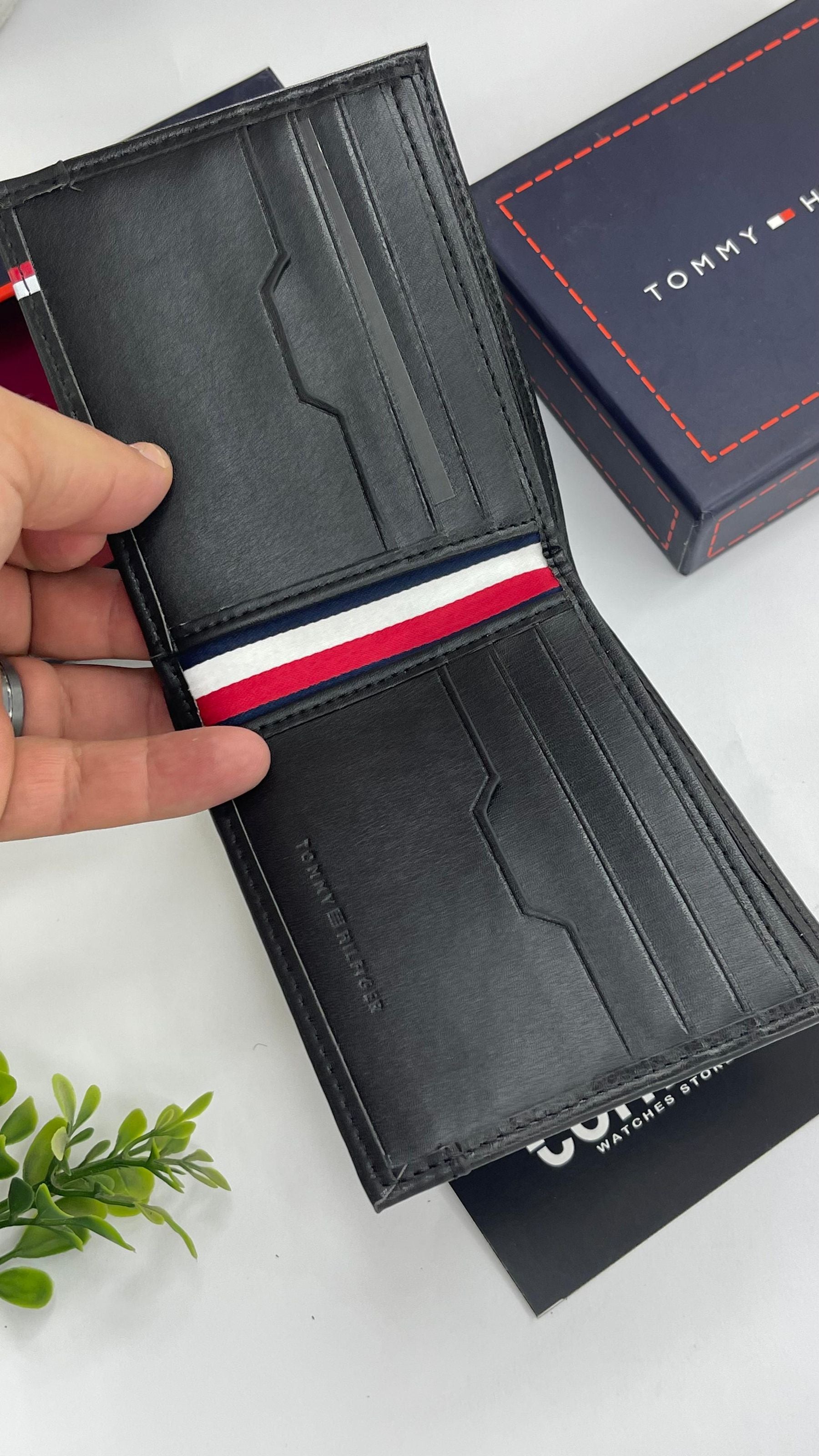tommy hilfiger Wallet