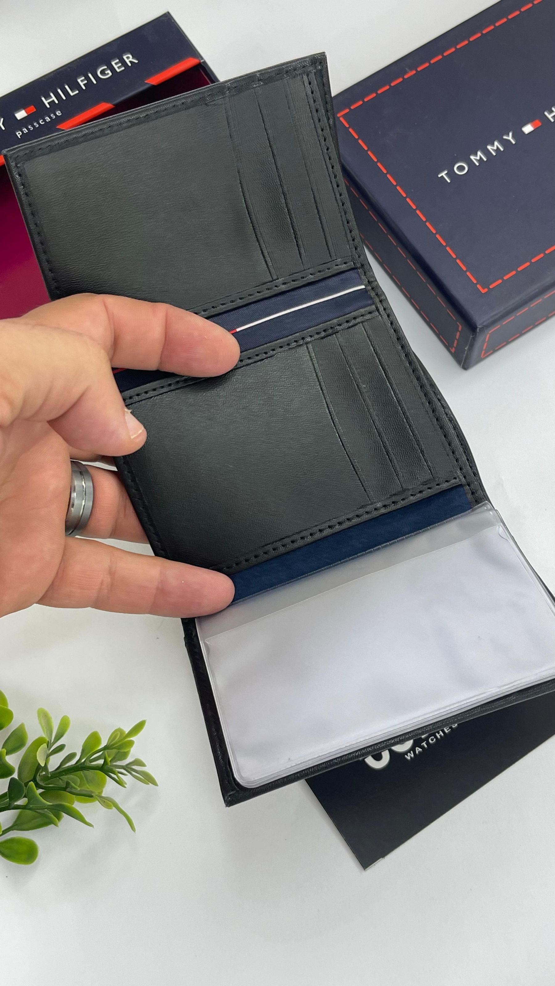 tommy hilfiger Wallet
