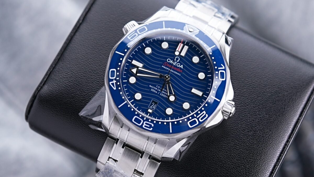 Omega Seamaster Mirror Original Watch for Men - Blue Dial, Silver Metal Strap - Image 5