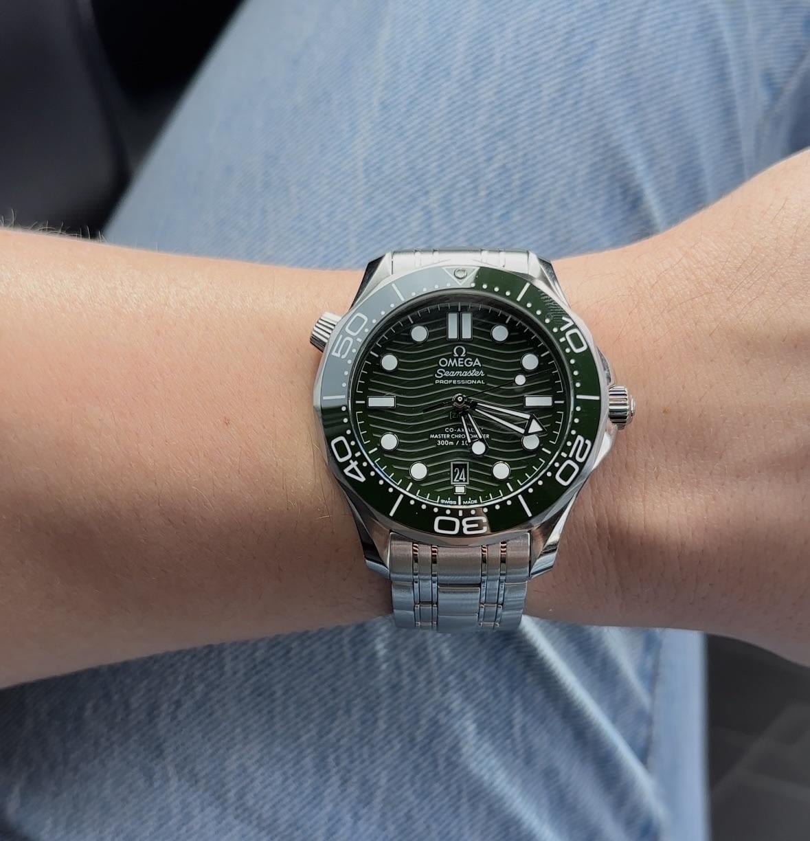 Omega Seamaster Mirror Original Watch for Men - Green Dial, Silver Metal Strap - Image 9