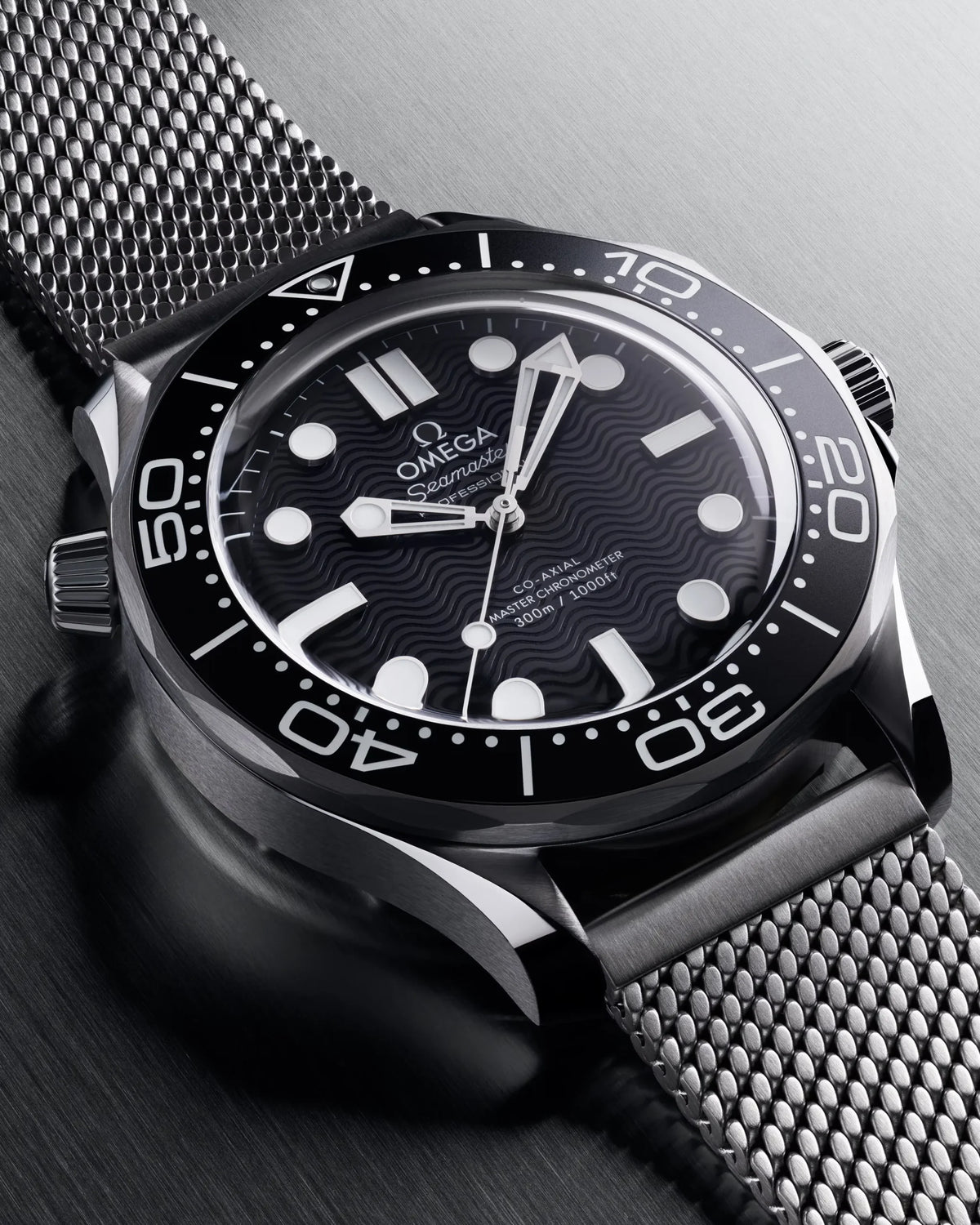 Omega Seamaster Mirror Original Watch for Men - Black Dial, Silver Metal Strap - Image 4