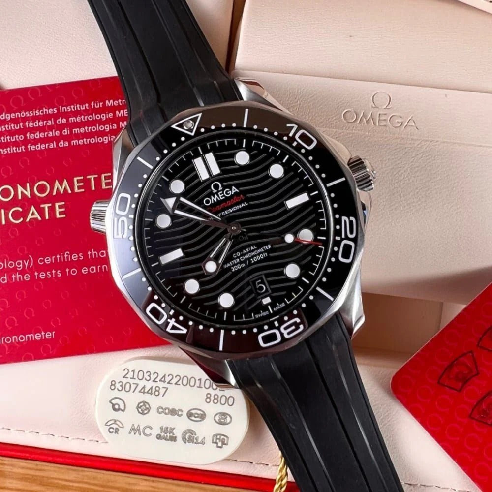 Omega Seamaster Mirror Original Watch for Men - Black Dial, Black Rubber Strap - Image 4