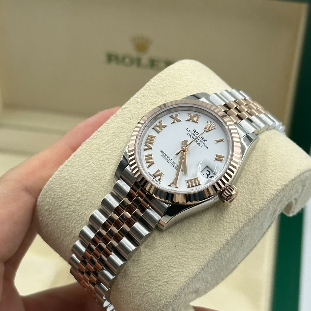 Rolex Datejust Mirror 31mm White dial Silver & Gold bracelet - image 8