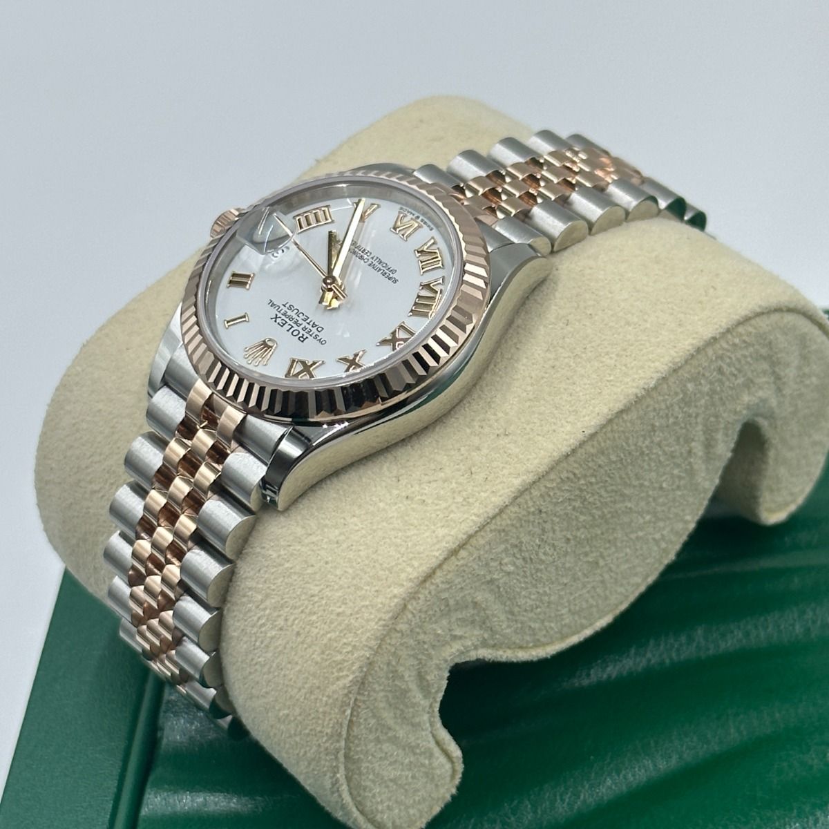 Rolex Datejust Mirror 31mm White dial Silver & Gold bracelet - image 4