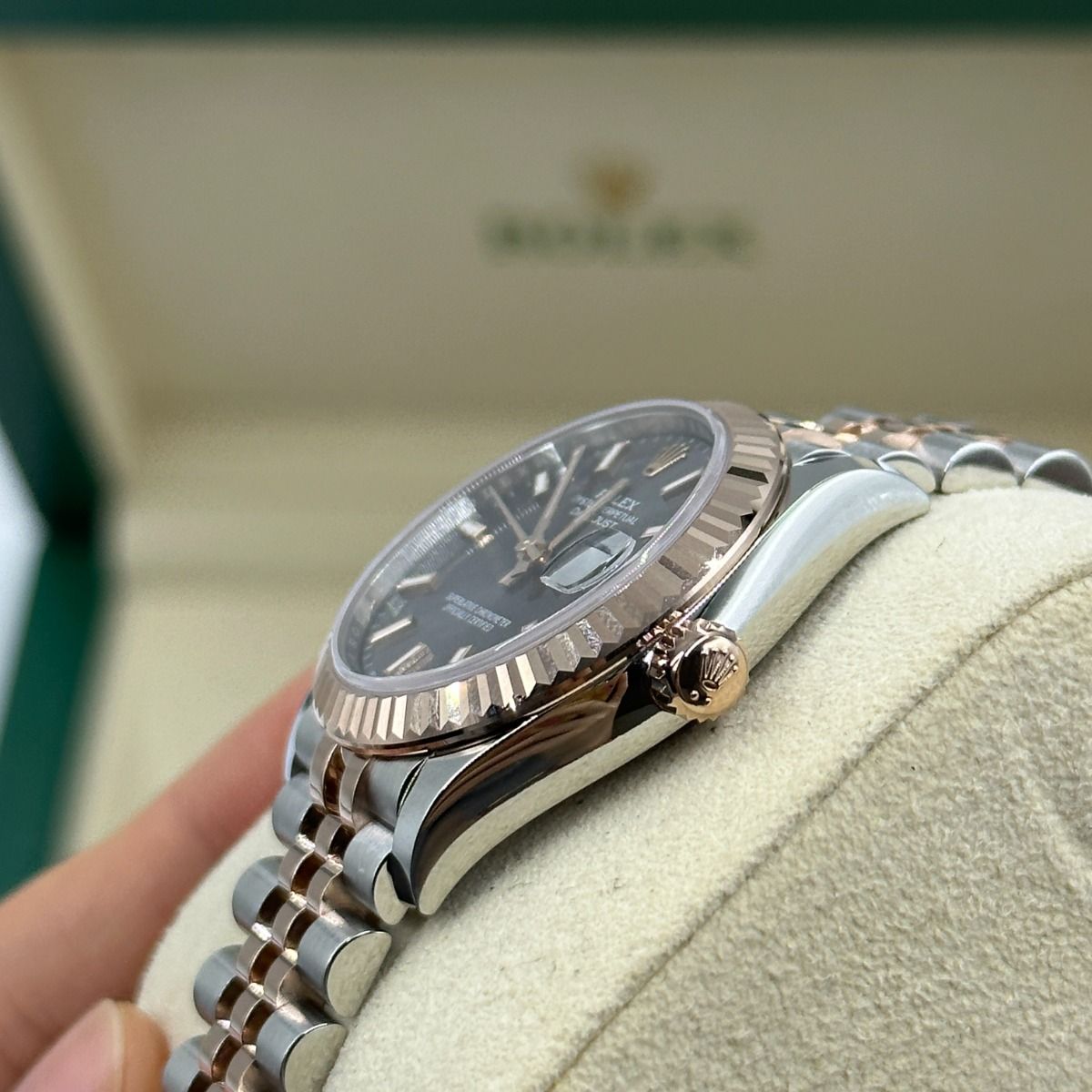 Rolex Datejust Mirror 31mm Grey dial Silver & Copper bracelet - image 6
