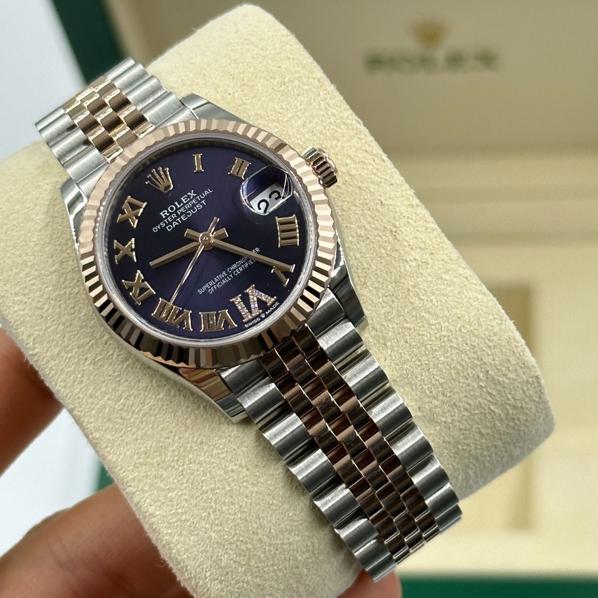 Rolex Datejust Mirror 31mm Purple dial Silver & Copper bracelet - image 6