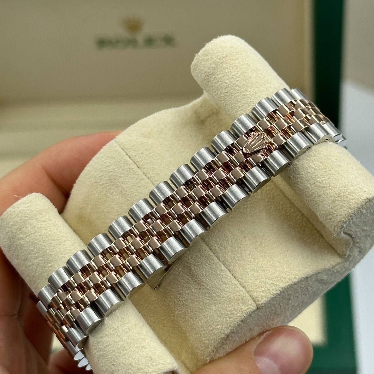 Rolex Datejust Mirror 31mm Purple dial Silver & Copper bracelet - image 7