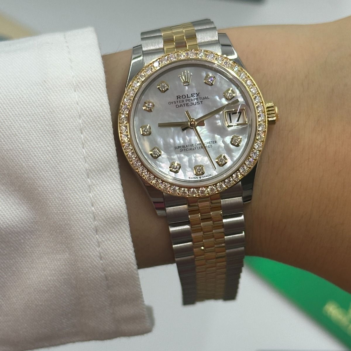 Rolex Datejust Mirror 31mm White dial Silver & Gold bracelet - image 10