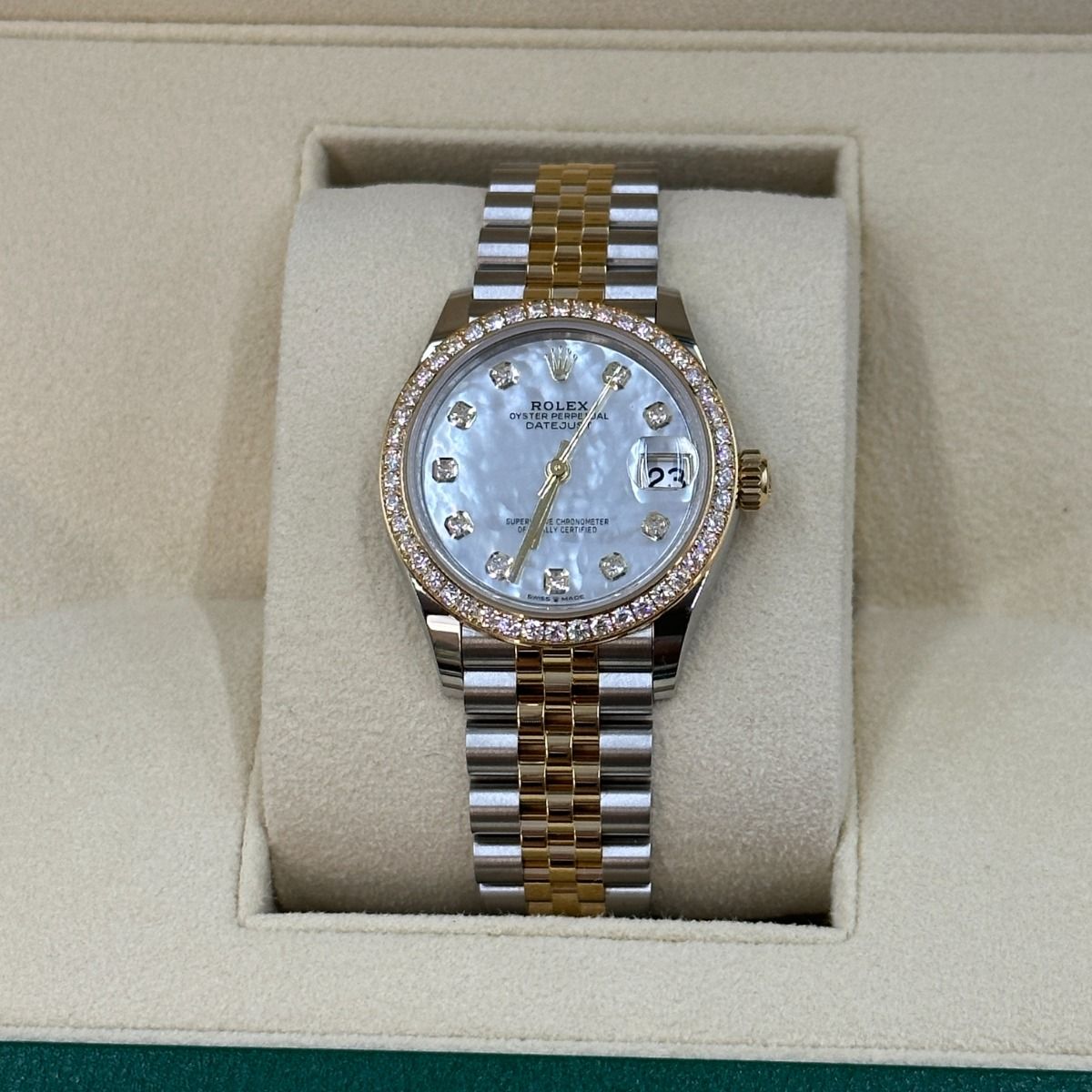 Rolex Datejust Mirror 31mm White dial Silver & Gold bracelet - image 9