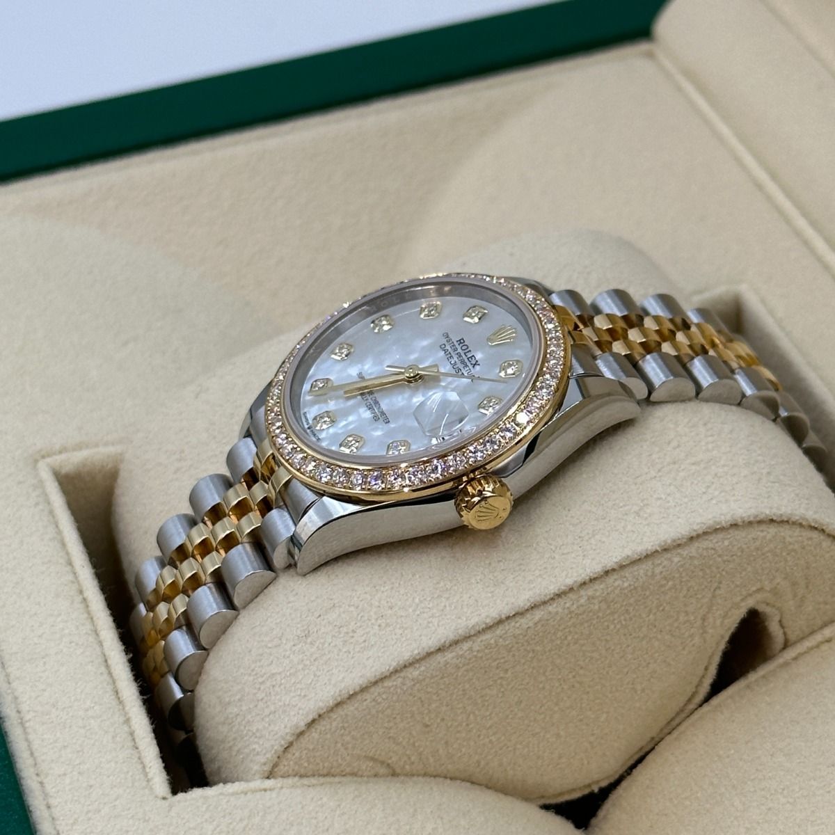 Rolex Datejust Mirror 31mm White dial Silver & Gold bracelet - image 8