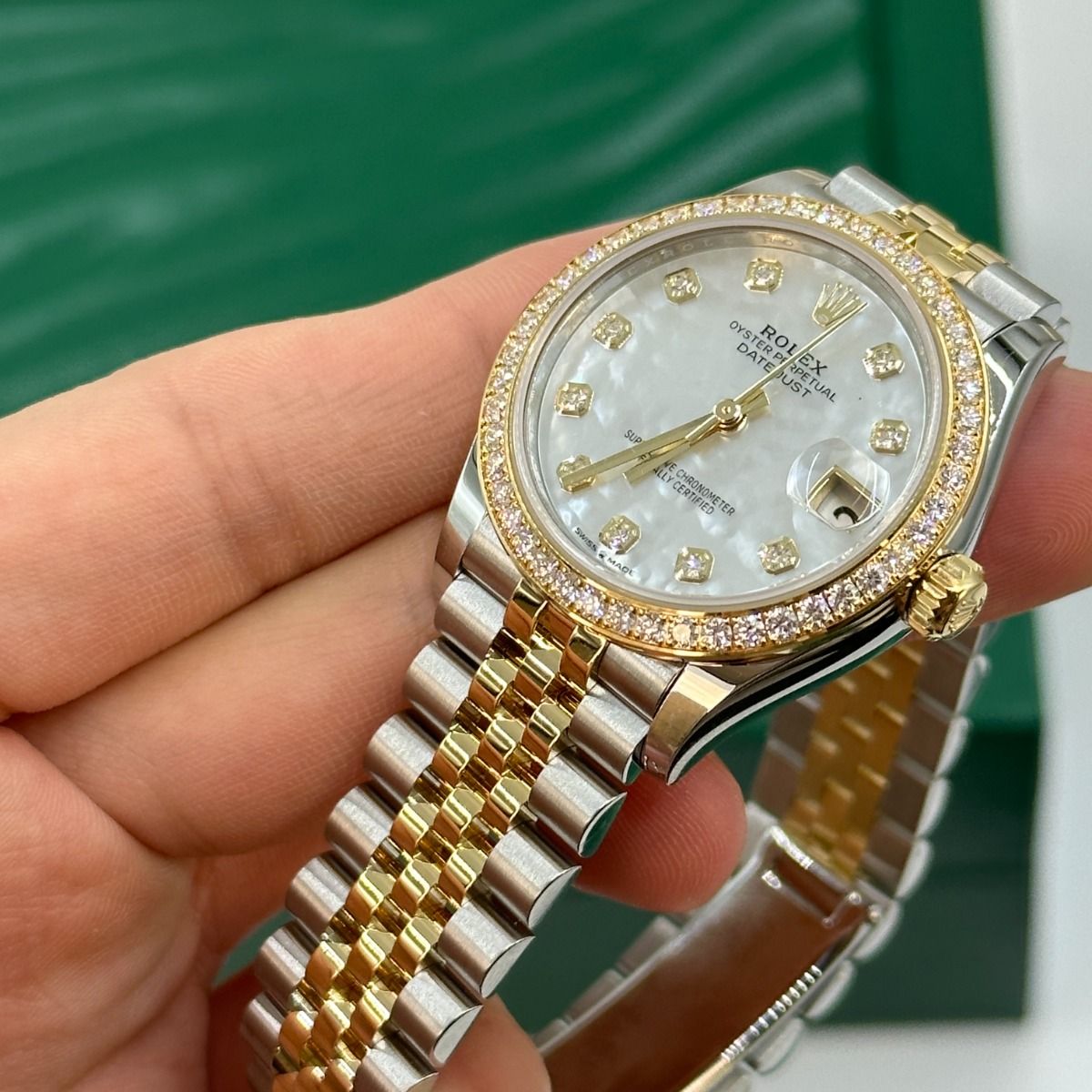 Rolex Datejust Mirror 31mm White dial Silver & Gold bracelet - image 2